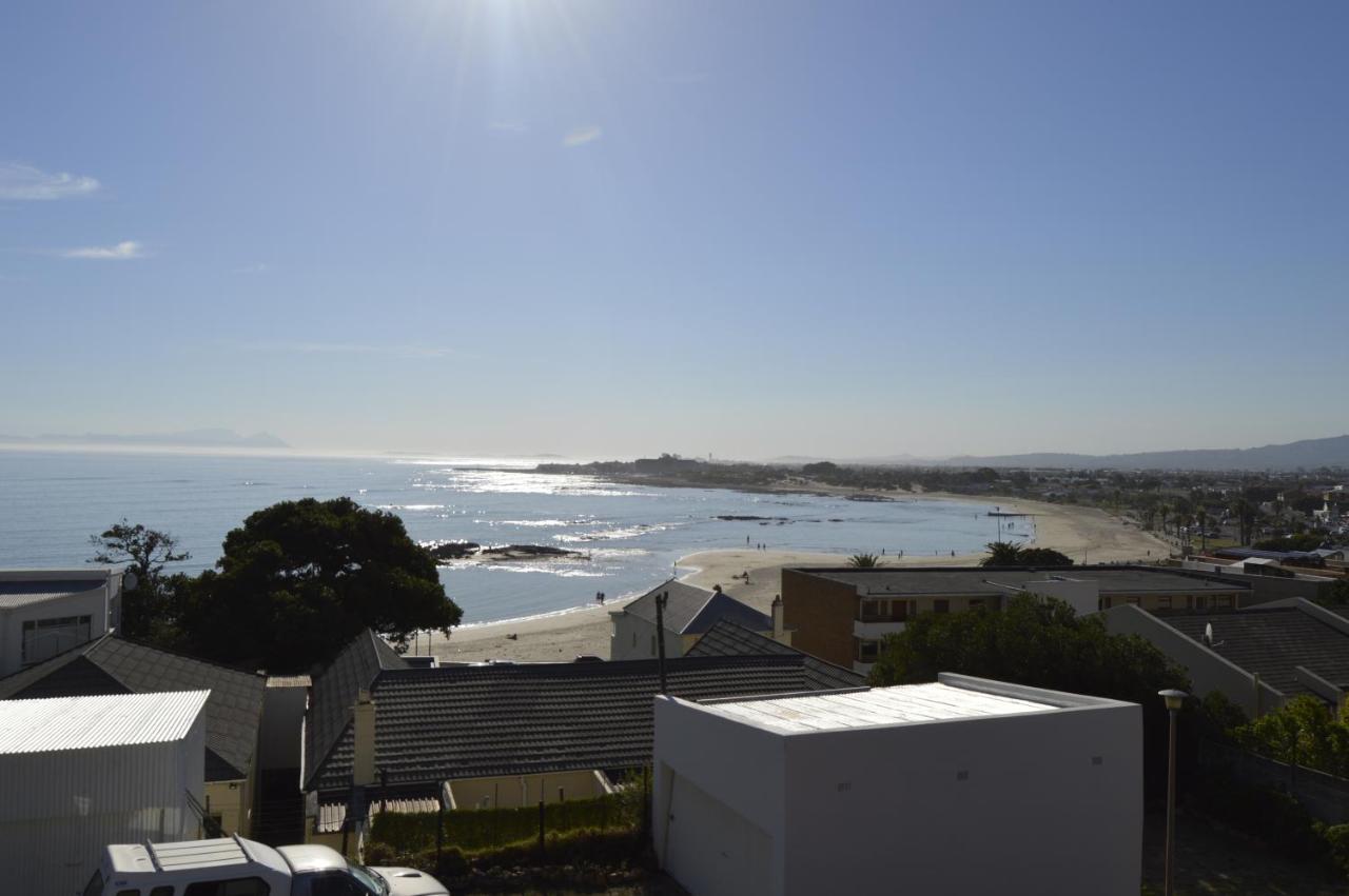 Harbourview Self Catering Appartamento Gordonʼs Bay Esterno foto