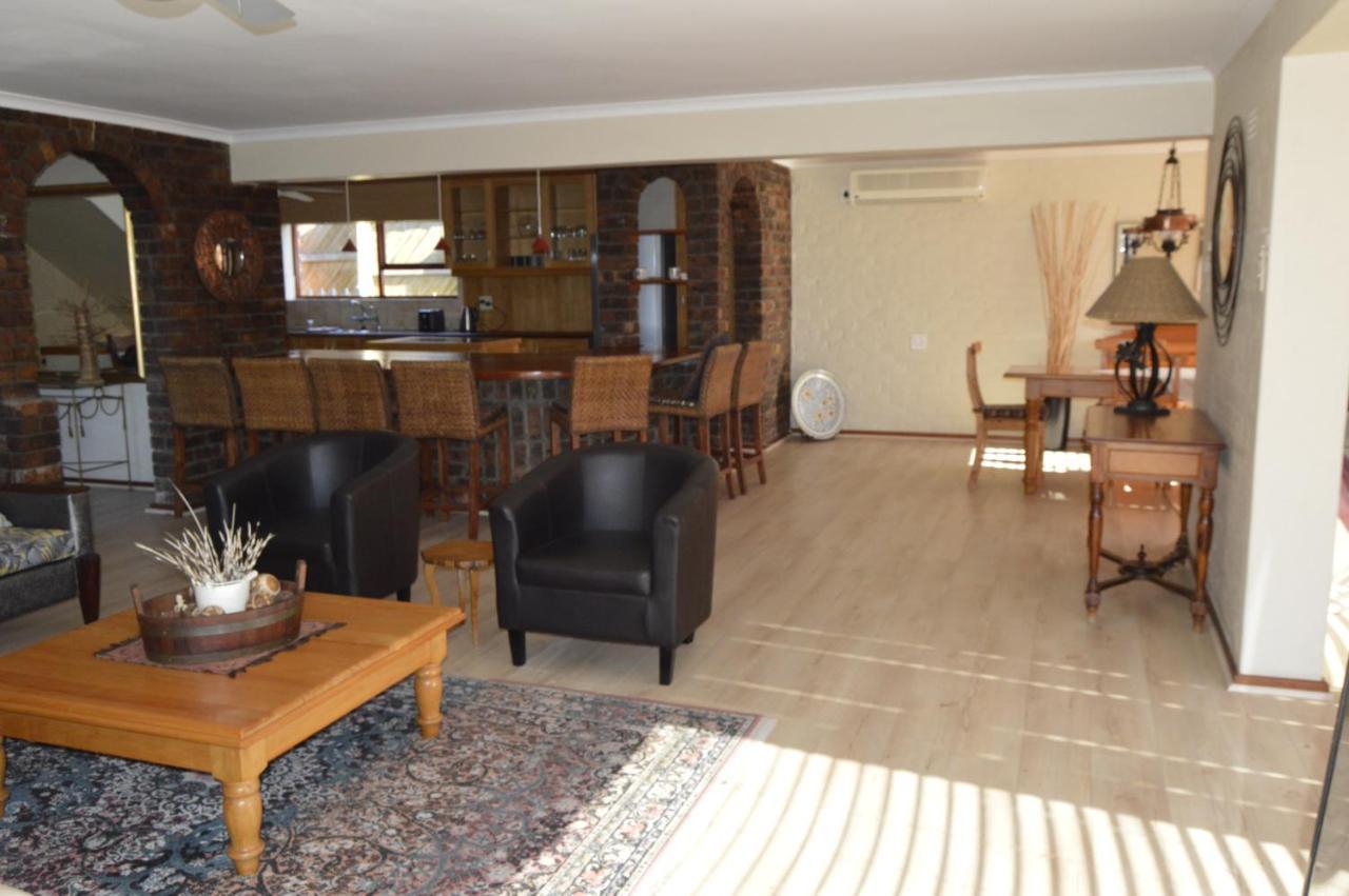 Harbourview Self Catering Appartamento Gordonʼs Bay Esterno foto