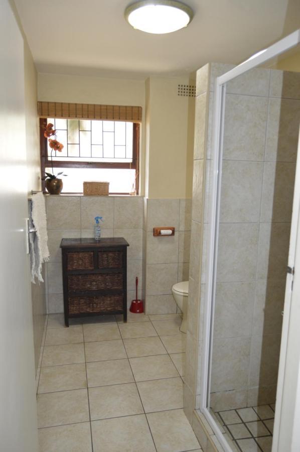 Harbourview Self Catering Appartamento Gordonʼs Bay Esterno foto